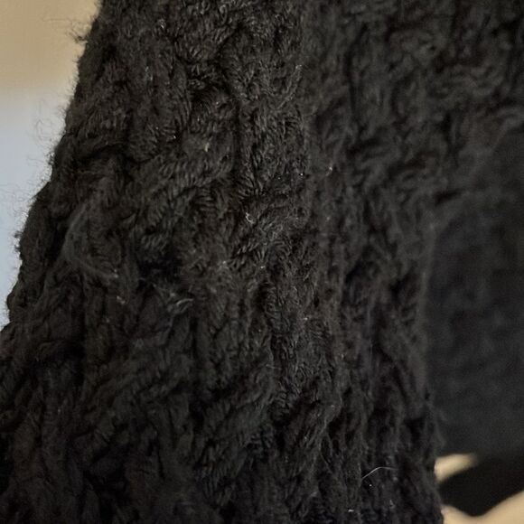 Bebe Black Chunky Deep V Front Pullover Sweater - Picture 7 of 10